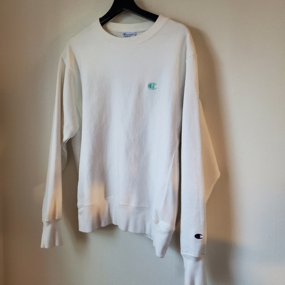 CHAMPION SWEATSHIRT - Picture 6 of 6